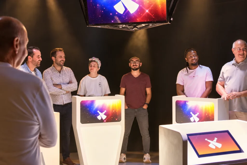 Collaborateurs participant à un TV Quiz lors d’une soirée d’entreprise à Rennes